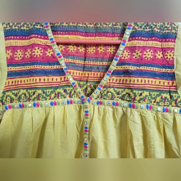 Short Kurti - Picture 3 of 4